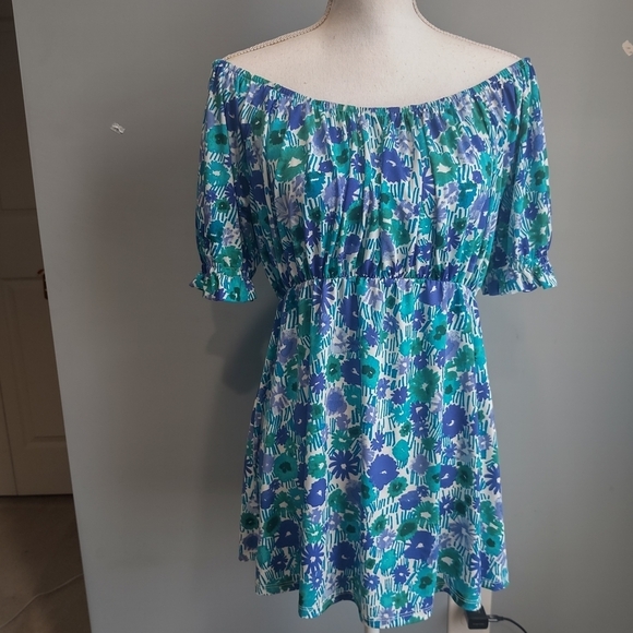 Tops - Blue floral off shoulder top